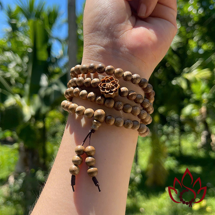 Vòng Trầm Hương 108 Hạt | 6 ly | Trầm Tốc Kiến Tự Nhiên Lâu Năm