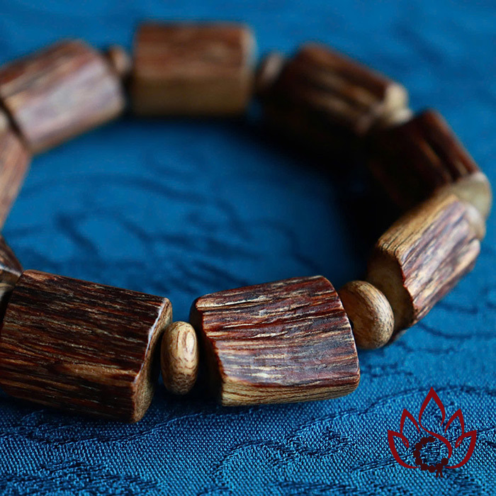 Vòng Trầm Hương Trúc Thô | 12 Ly | Trầm Kiến Tự Nhiên Lâu Năm