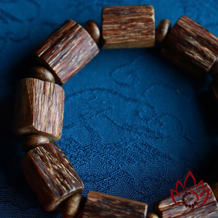 Vòng Trầm Hương Trúc Thô | 12 Ly | Trầm Kiến Tự Nhiên Lâu Năm