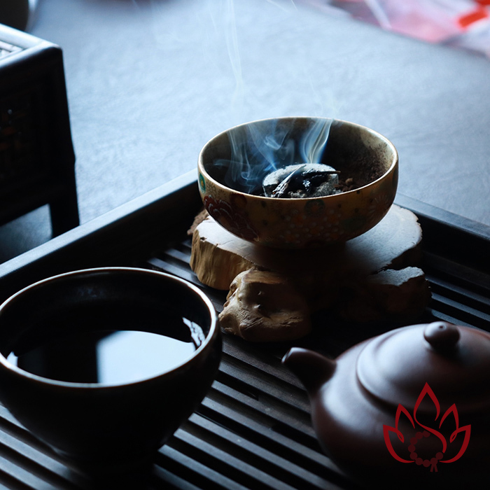 Trầm Kiến Miếng Xông Đốt Tự Nhiên | 100 gram | Loại Lựa Cao Cấp