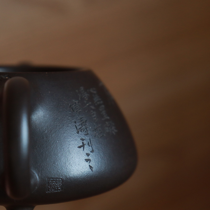 am-tu-sa-me-phi-bieu-hac-ne-tang-le (13).jpg