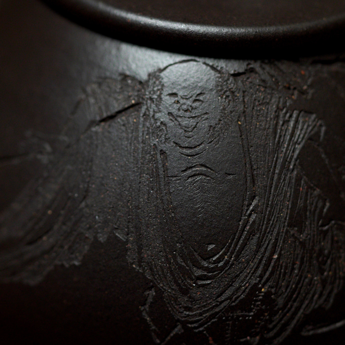 am-tu-sa-me-phi-bieu-hac-ne-tang-le (3).jpg